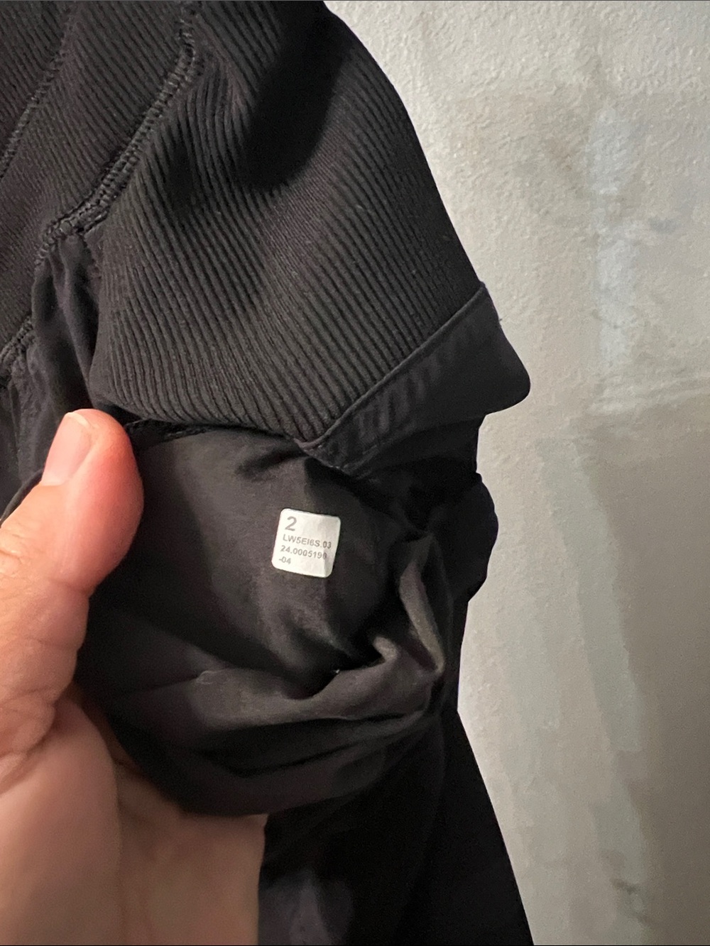 Lululemon women’s dance studio Black Camo Jogger - Picture 2 of 7